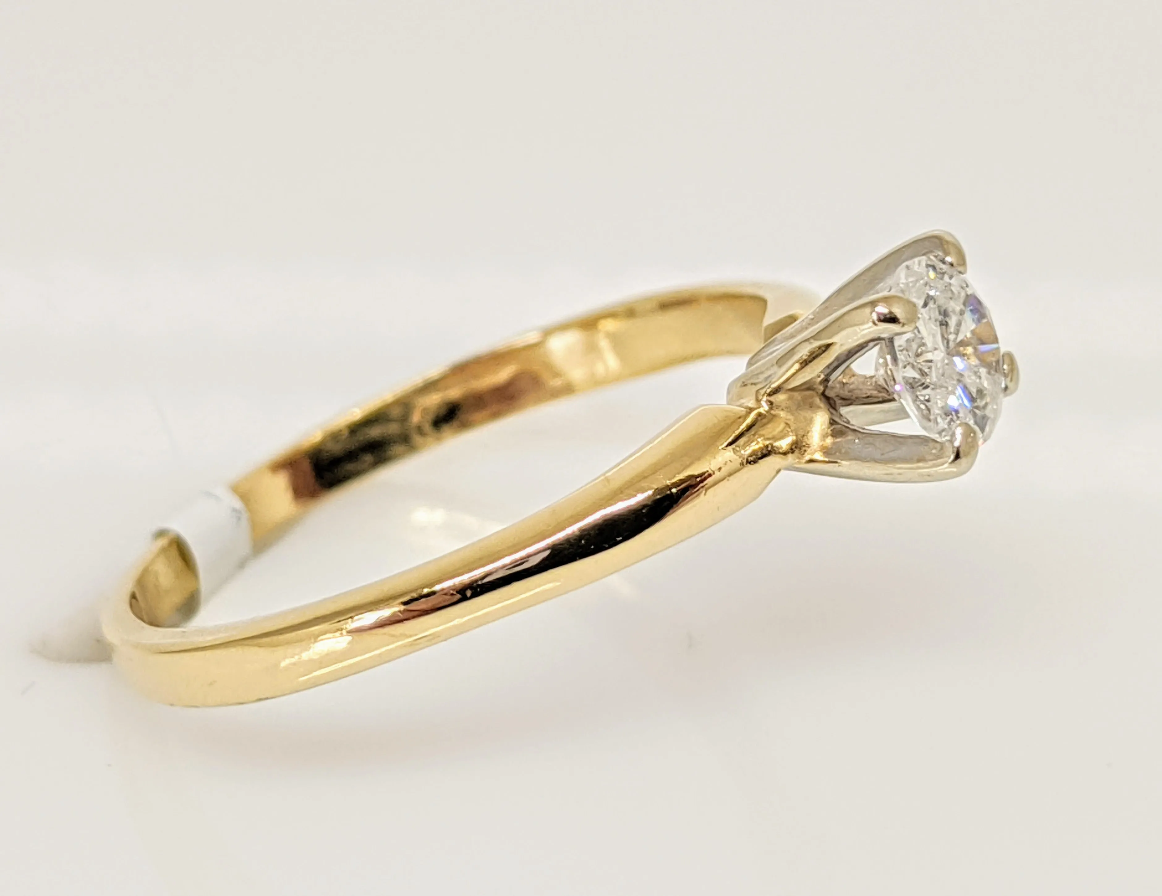 14K .33 CARAT TOTAL I2 H DIAMOND ROUND SOLITAIRE ESTATE RING 1.8 GRAMS
