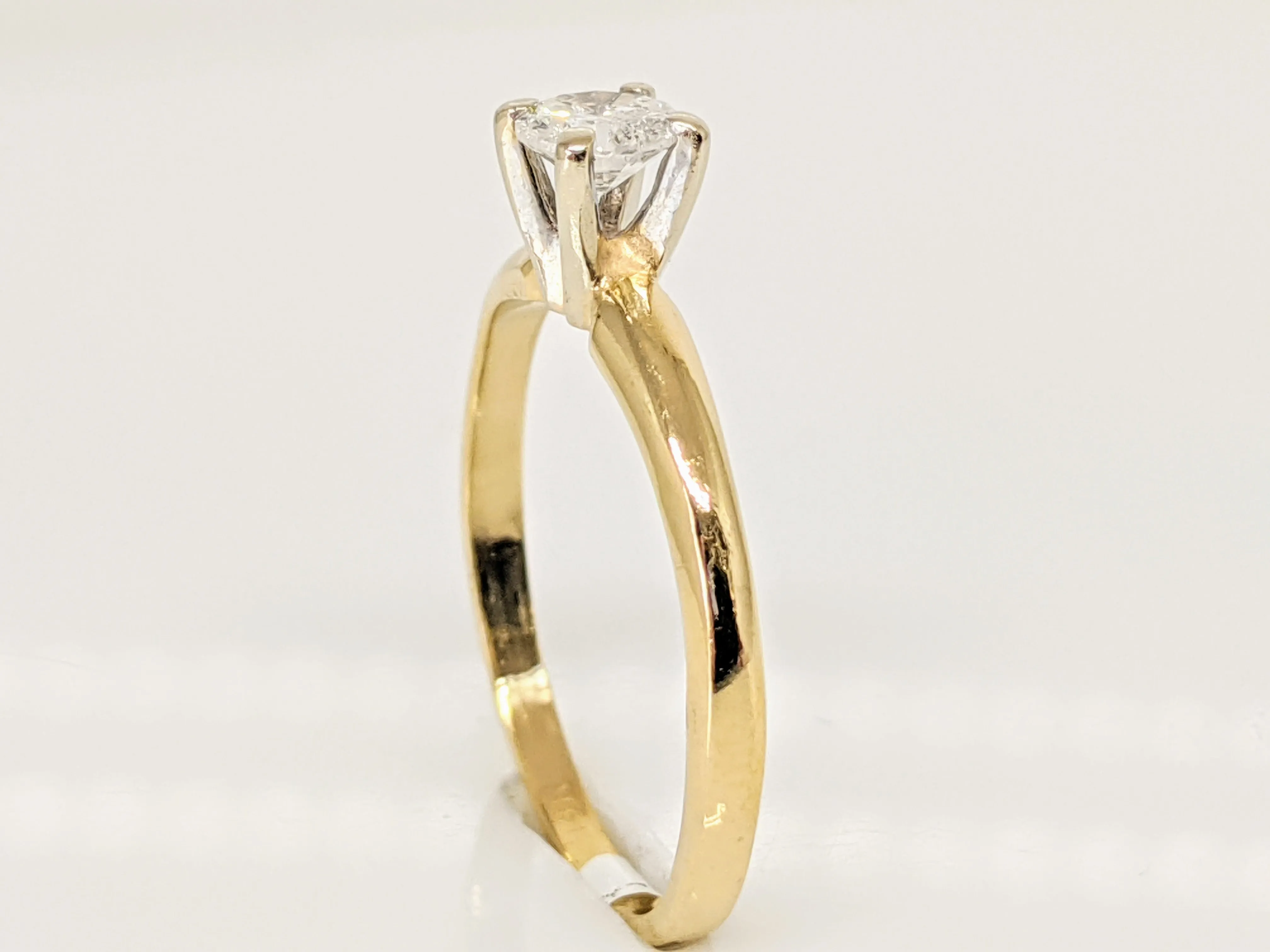 14K .33 CARAT TOTAL I2 H DIAMOND ROUND SOLITAIRE ESTATE RING 1.8 GRAMS