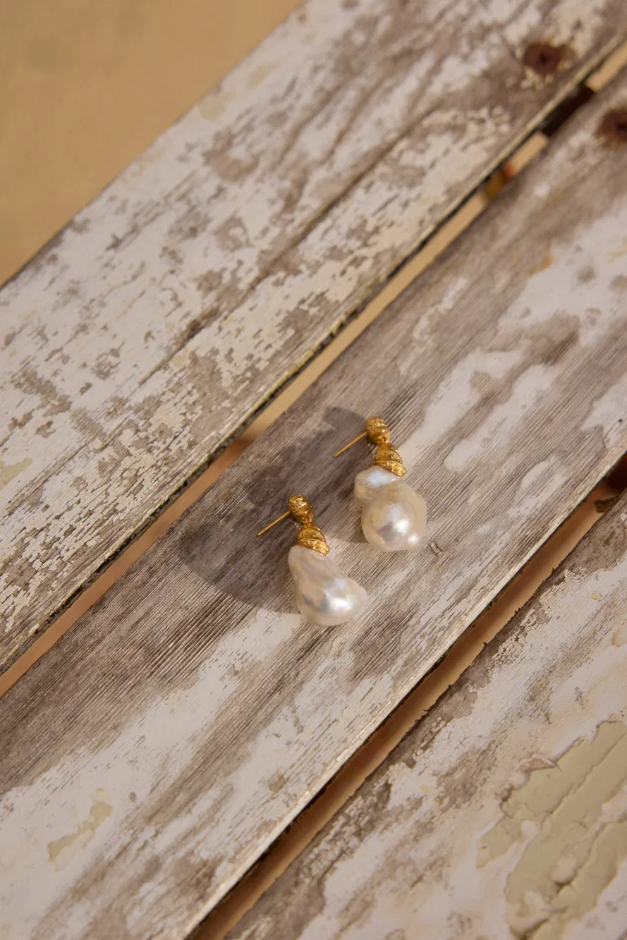 18K Gold Plated Precious Pearls Earrings Gold