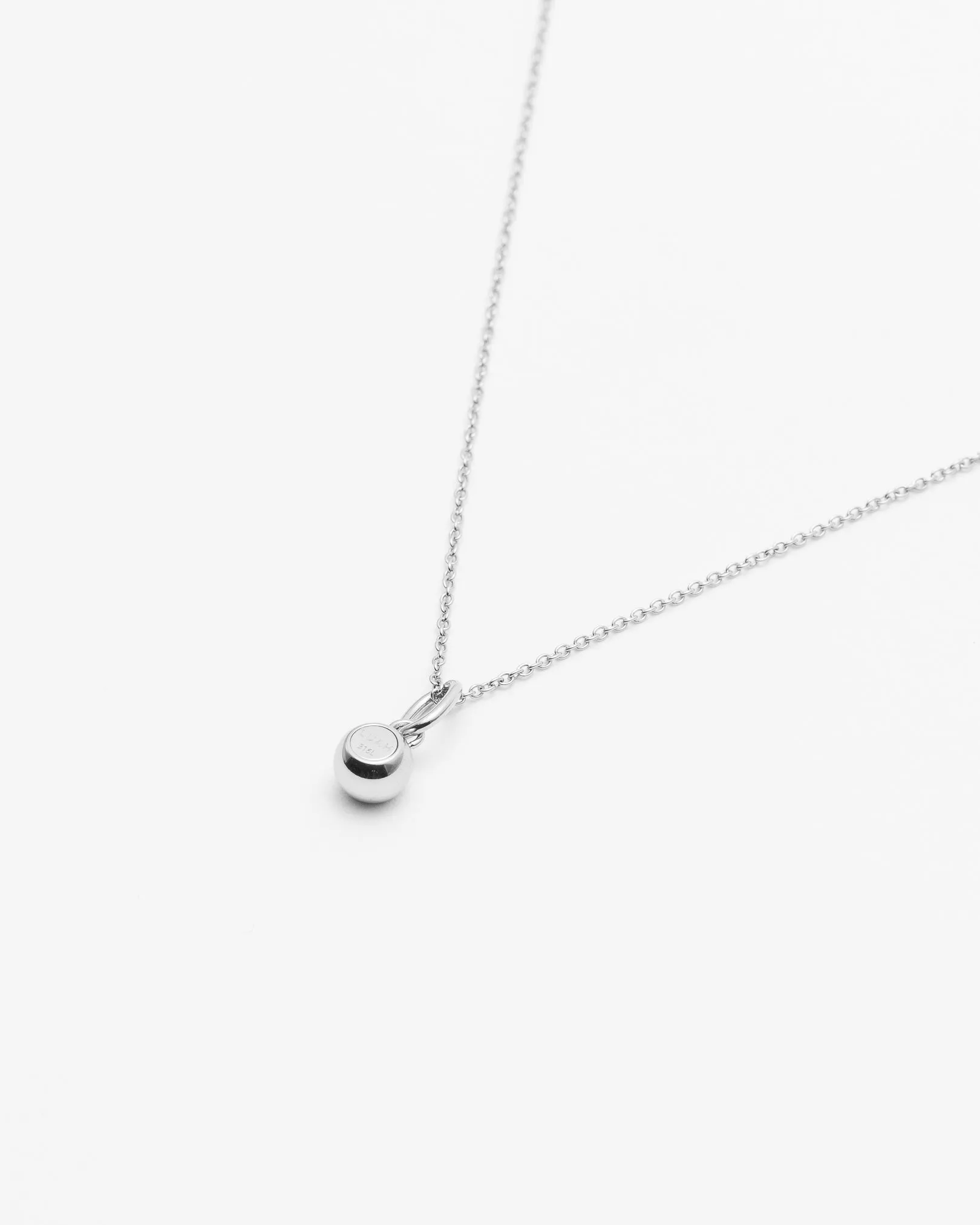 Amara Blue Sapphire Pendant