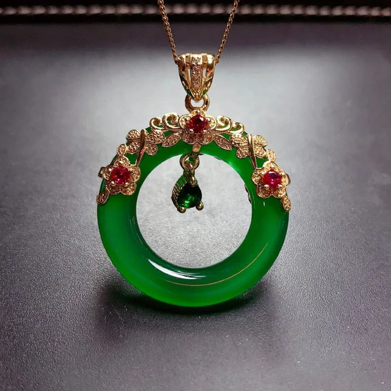 Classic luxury natural Hetian jasper pendant necklaces
