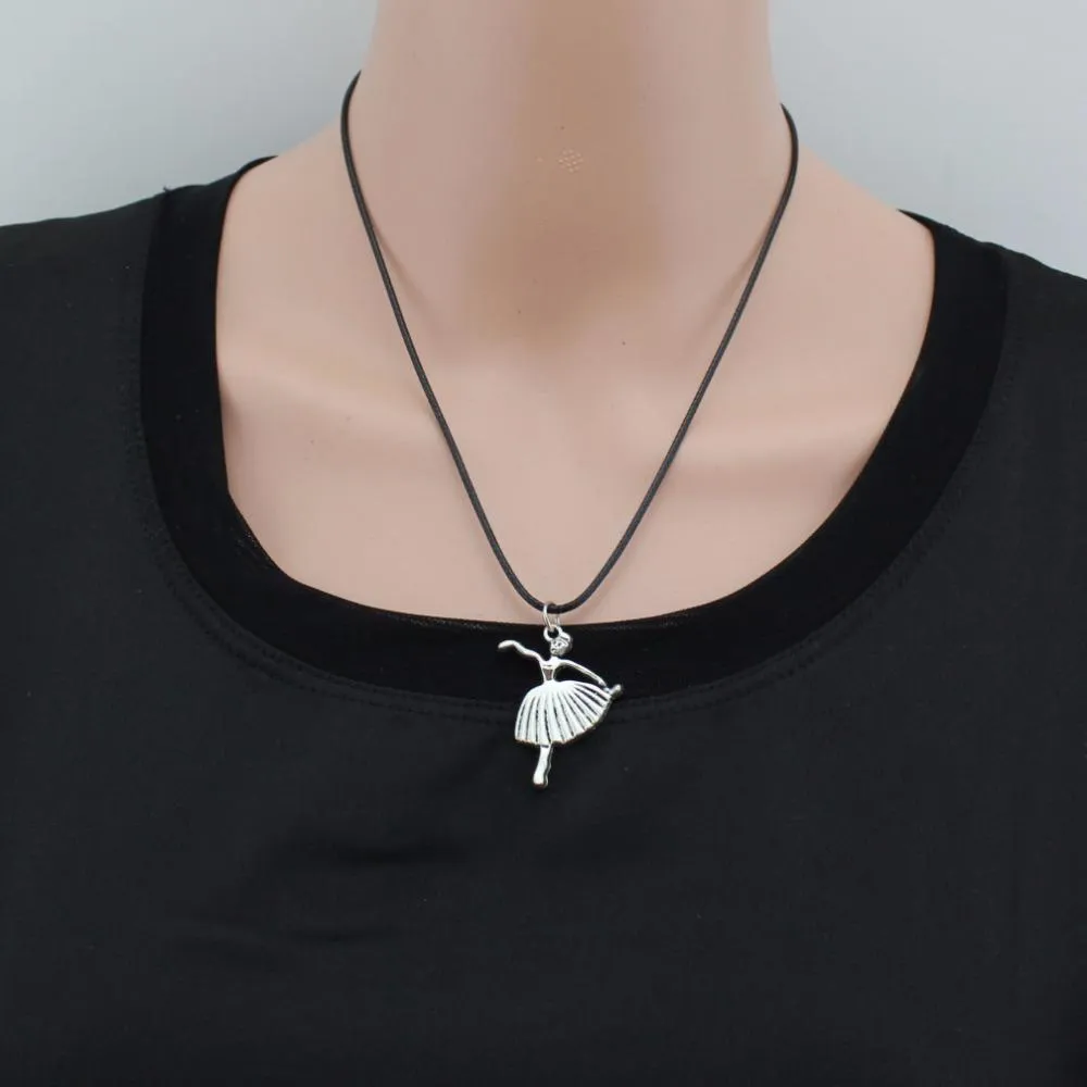 Fashion Jewelry Vintage Silver Girl Pendant Necklace