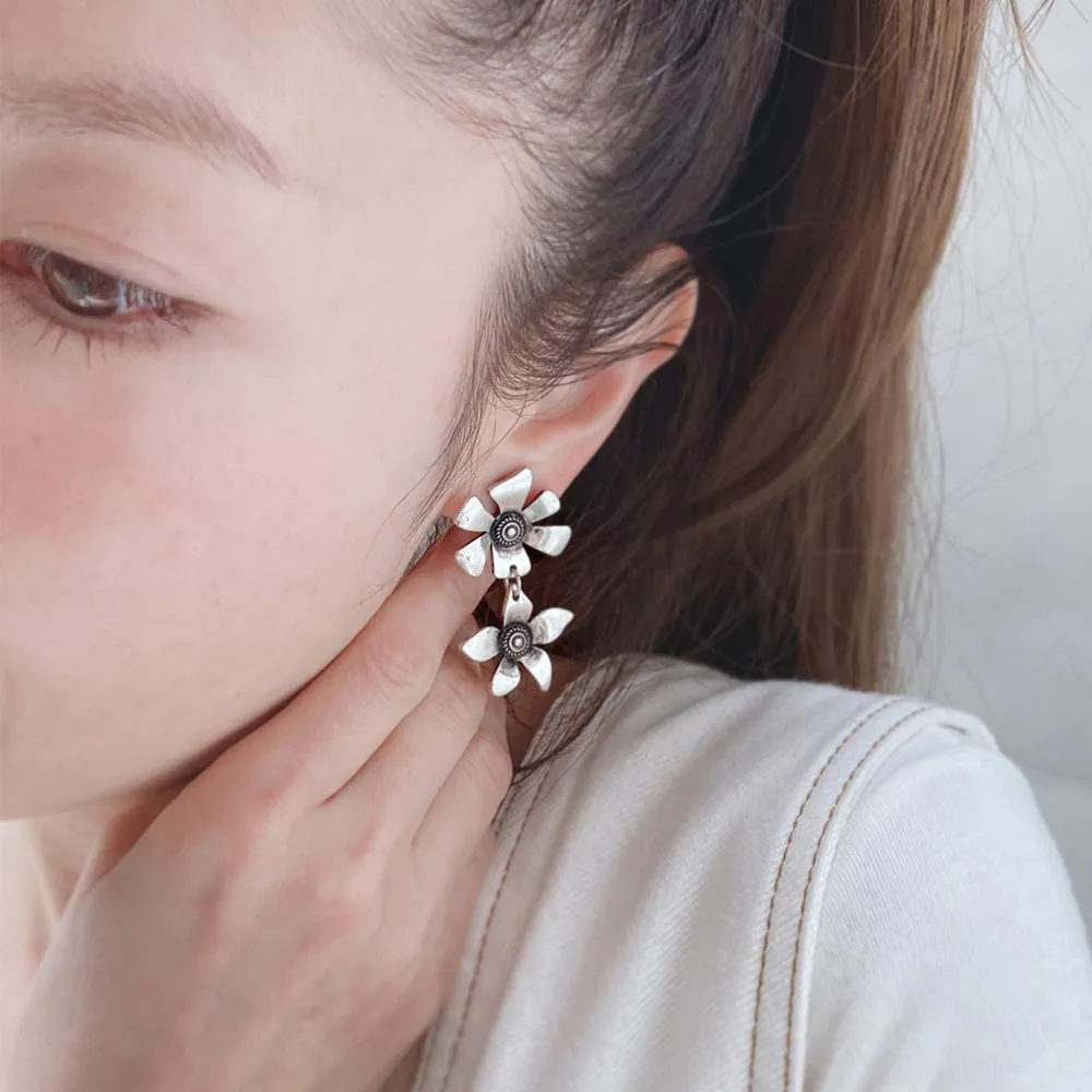 Flower Link Padded Clip On Earrings
