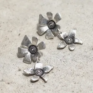 Flower Link Padded Clip On Earrings