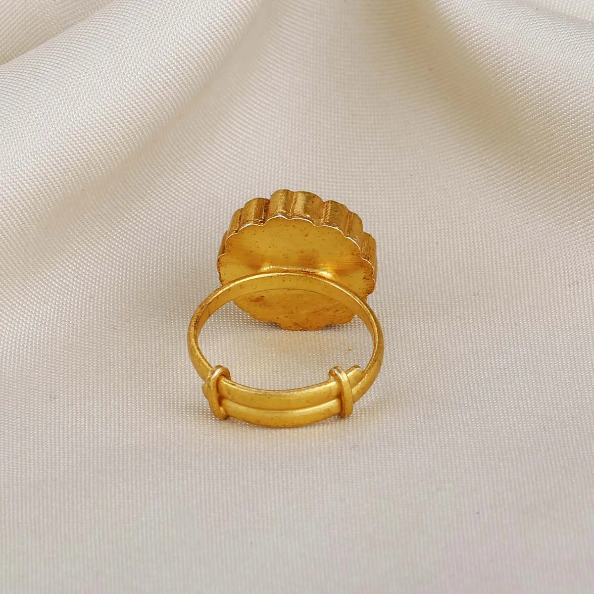 Gina Ring