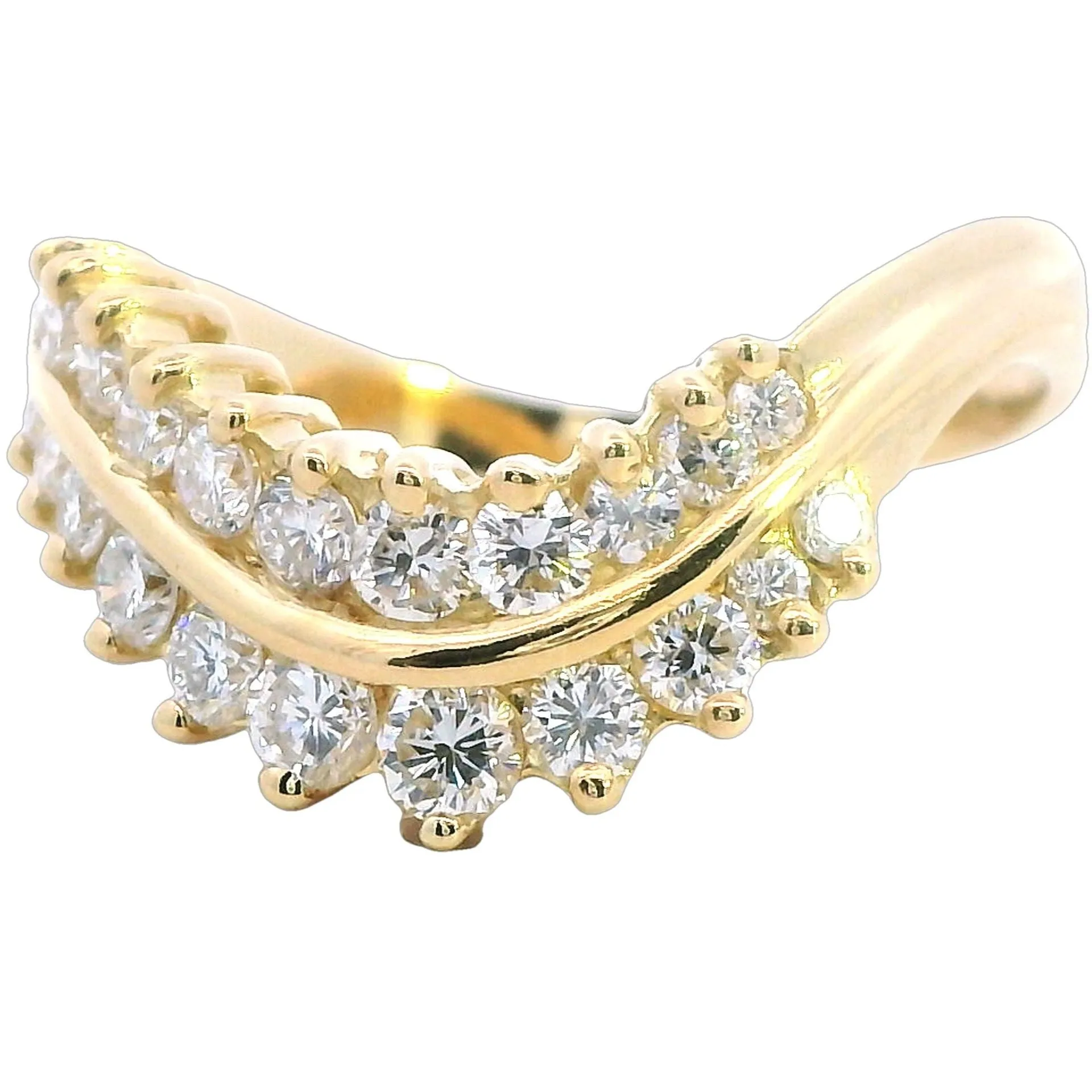 Luxurious 18ct Yellow Gold 22 Diamond Ring A Valentine's Day Masterpiece