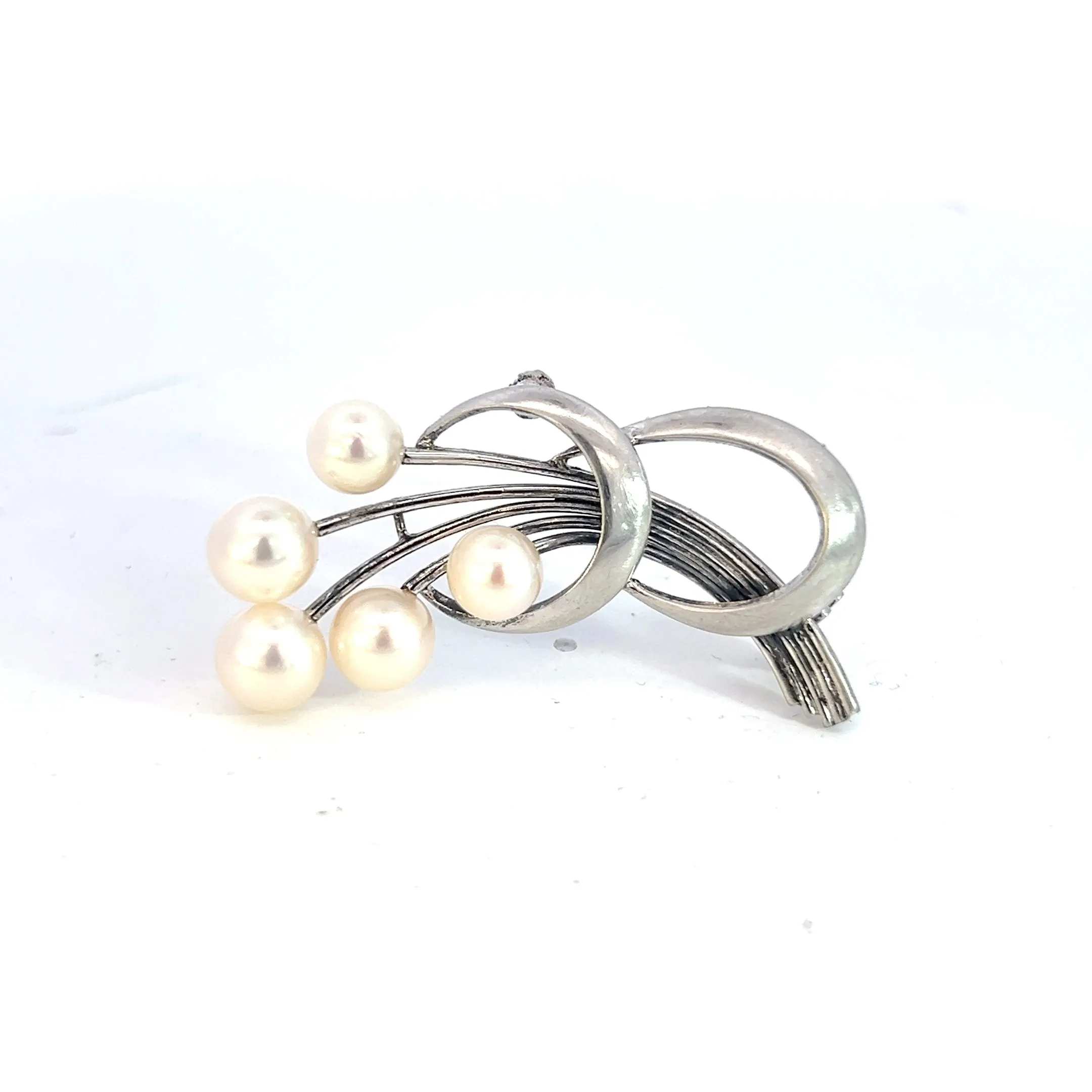 Mikimoto Estate Akoya Pearl Brooch 6.80 mm Silver M374