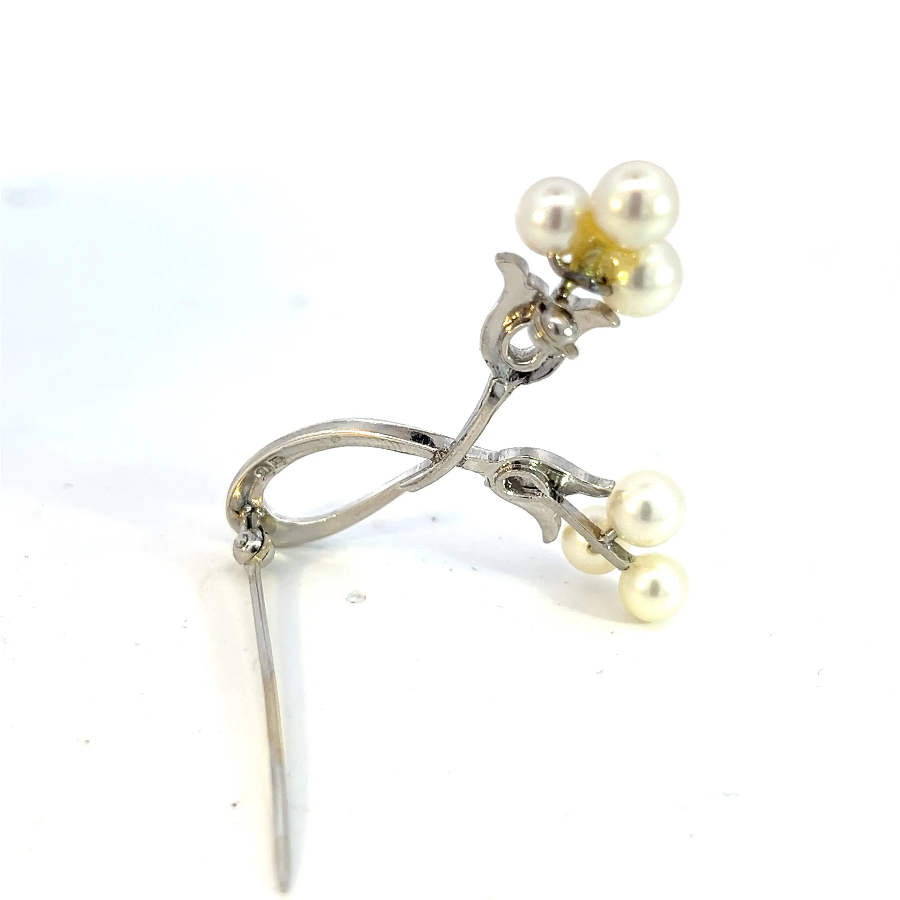 Mikimoto Estate Akoya Pearl Brooch Pin 5.60 mm 4.6 Grams M351