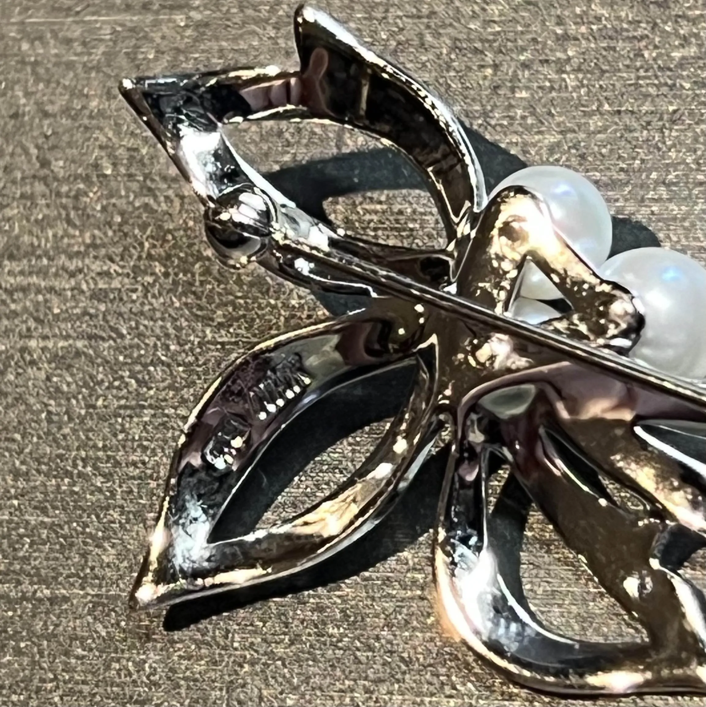 Mikimoto Estate Akoya Pearl Brooch Silver 5 mm M357