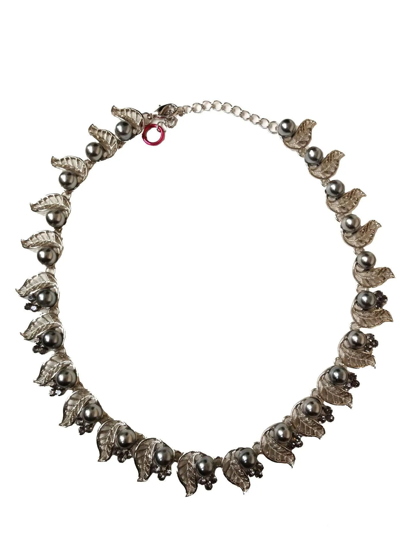 Pearl & Leaf Classic Handmade Necklace