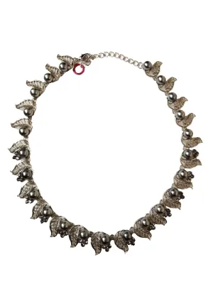 Pearl & Leaf Classic Handmade Necklace