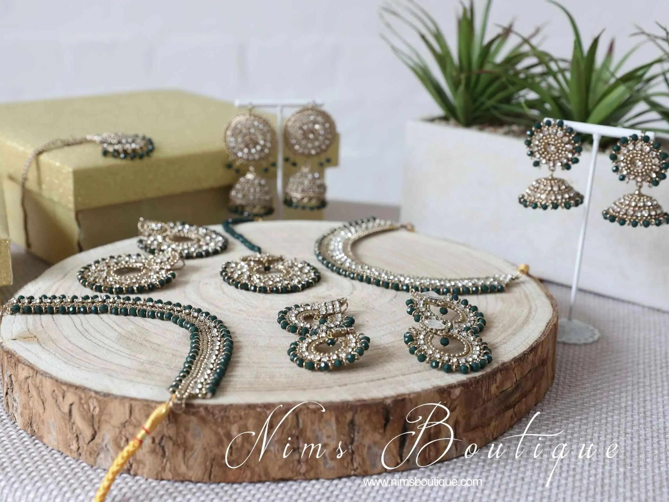 Royal Dark Green Chumke & Tikka Set