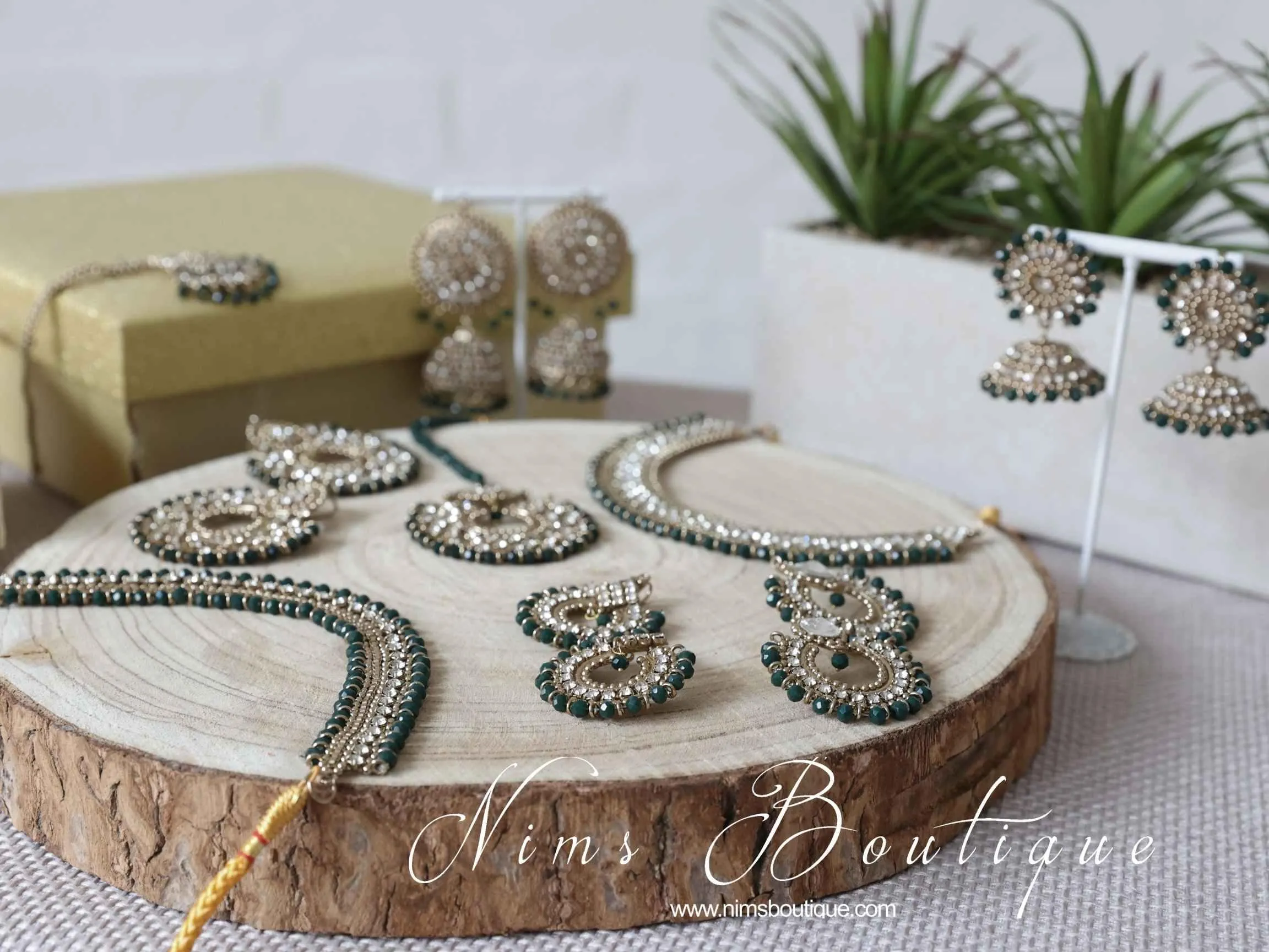 Royal Dark Green Chumke & Tikka Set