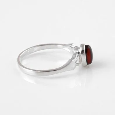 Simple Cherry Amber Oval Ring