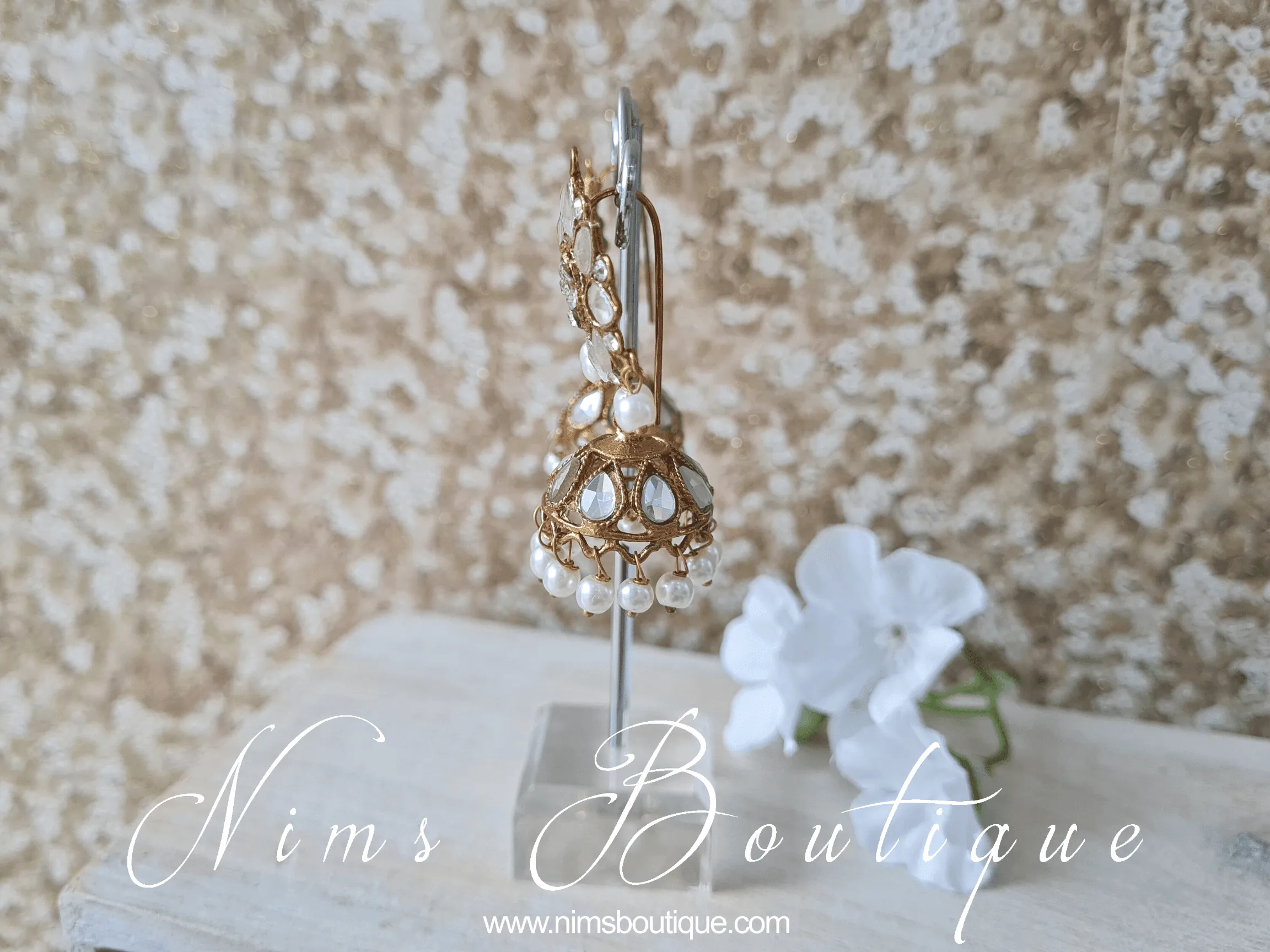 Small Nandini Royal Antique Gold & Pearl Chumke (SS103)